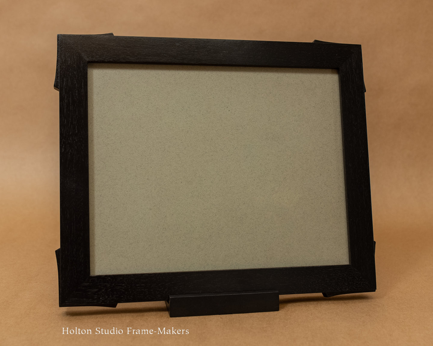 Item #25-P03 - 8